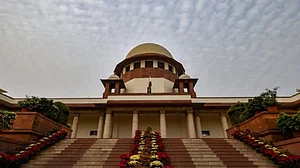 प्रदूषण पर बहुत हुआ सरकारों-अधिकारियों को फटकारना, अदालतों को अब इससे आगे सोचना होगा