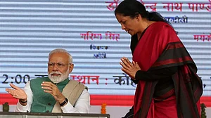 मोदी सरकार के नाम एक और रिकॉर्ड ! उपभोक्ता खर्च में 40 साल में सबसे बड़ी गिरावट, देश में बढ़ रही गरीबों की संख्या