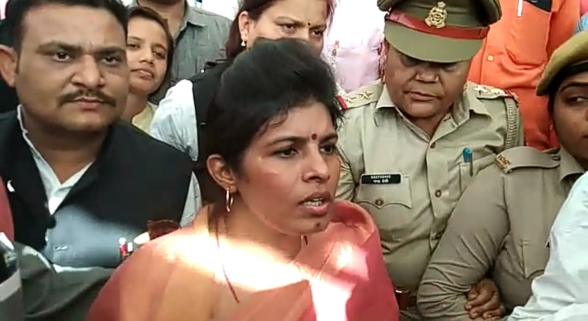 यूपी: मंत्री स्वाती सिंह का धमकी भरा ऑडियो वायरल, बैकफूट पर सरकार, पुलिस को धमकाने पर सीएम योगी ने किया तलब