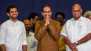 महाराष्ट्र: नई सरकार का शपथ ग्रहण आज, पेशवा के ‘शनिवार वाड़ा’ की तर्ज पर मंच तैयार, उद्धव लेंगे CM पद की शपथ