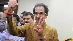 महाराष्ट्र: उद्धव सरकार ने पास किया फ्लोर टेस्ट, पक्ष में पड़े 169 वोट, BJP का सदन से वॉकआउट