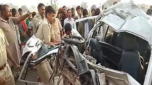राजस्थान: दो अलग-अलग सड़क हादसों में 10 लोगों की दर्दनाक मौत, करीब एक दर्जन जख्मी