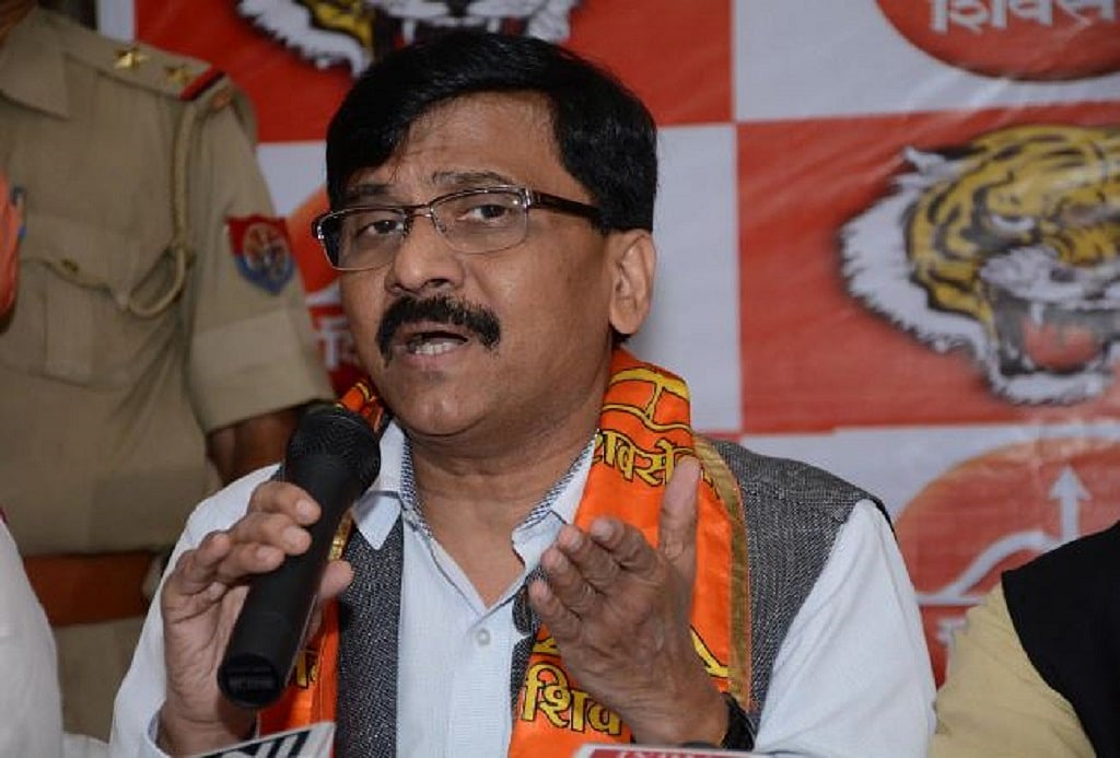 राज्यपाल से मिले बीजेपी नेता, शिवसेना ने साधा निशाना, कहा- महाराष्ट्र पर राष्ट्रपति शासन थोपना चाहते हैं ये