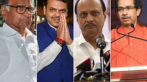 महाराष्ट्र: बीजेपी की ‘रातनीति’ पर भारी शरद पवार की राजनीति, सुप्रीम कोर्ट में आज फिर सुनवाई