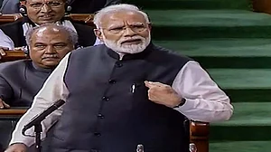 विष्णु नागर का व्यंग्यः जमीन का पता नहीं, लेकिन तमाम लाभ-लोभ से जरूर जुड़े होते हैं संसद सदस्य!