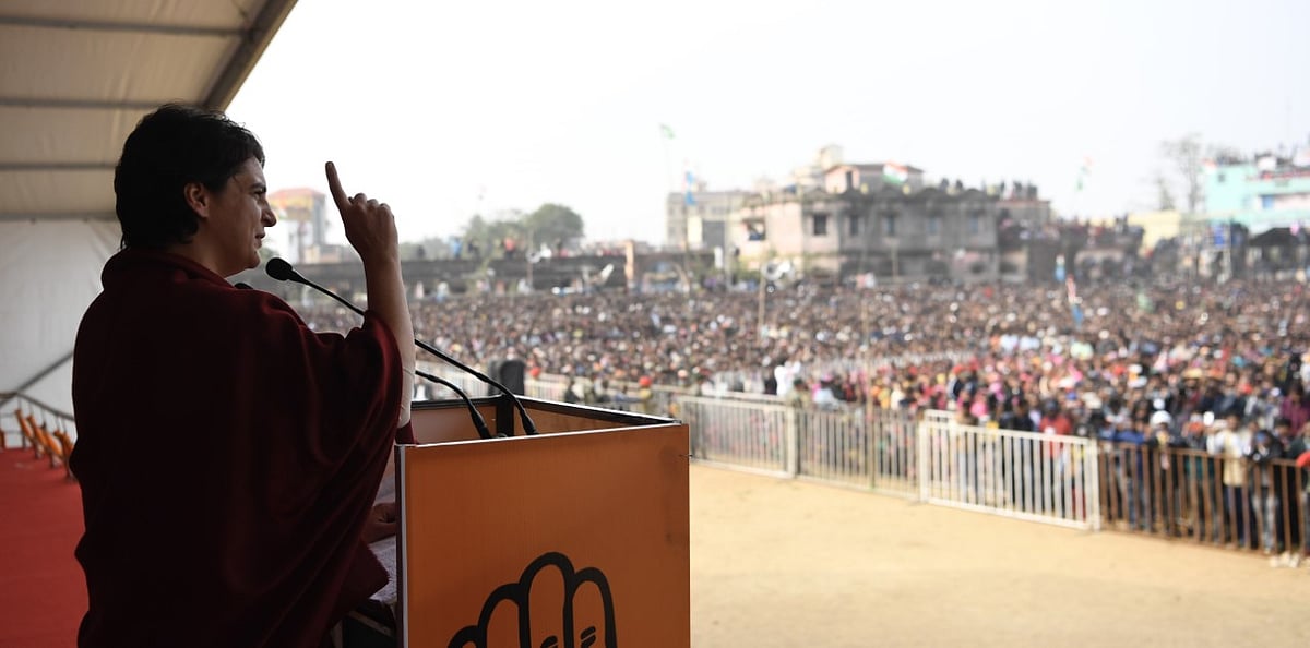 झारखंडः पाकुड़ से प्रियंका गांधी ने पीएम मोदी को दी चुनौती- बढ़ते रेप और गायब रोजगार पर बोलकर दिखाएं
