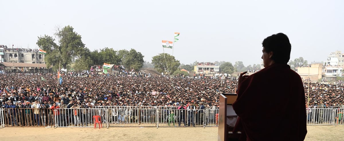 झारखंडः पाकुड़ से प्रियंका गांधी ने पीएम मोदी को दी चुनौती- बढ़ते रेप और गायब रोजगार पर बोलकर दिखाएं