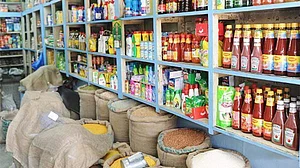 मोदी के मंत्री का खुलासा, मार्च के बाद 400 फीसदी बढ़ा प्याज का दाम, दाल समेत इन वस्तुओं ने भी बरपाया कहर