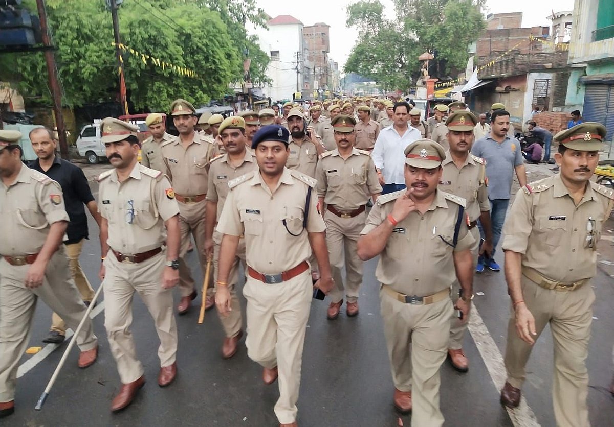 जुमे से पहले हाई अलर्ट पर उत्तर प्रदेश, गाजियाबाद, मेरठ समेत इन जिलों में फिर इंटरनेट  बंद