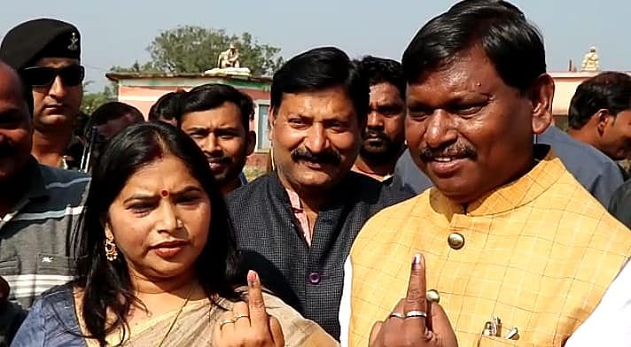 झारखंड विधानसभा चुनाव LIVE: झारखंड विधानसभा की 20 सीटों पर मतदान खत्म, 64 प्रतिशत से ज्यादा वोटिंग