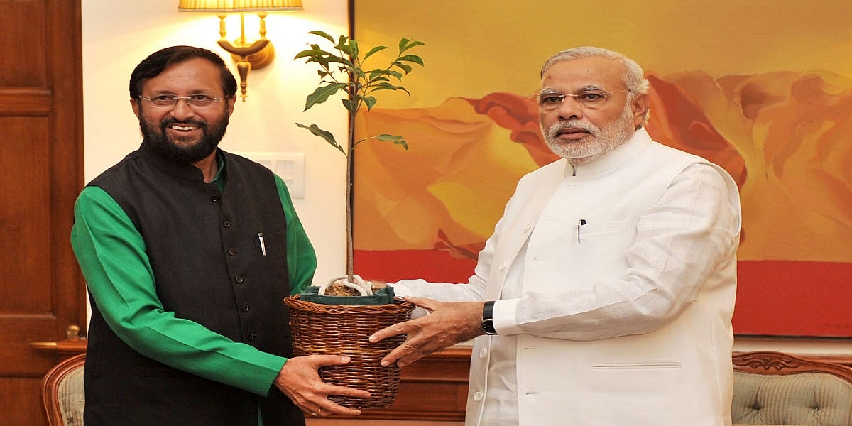 प्रदूषण पर मोदी सरकार की गंभीरता पर सवाल, अपने ही पीएम को पर्यावरण मंत्री के झुठलाने से भ्रम