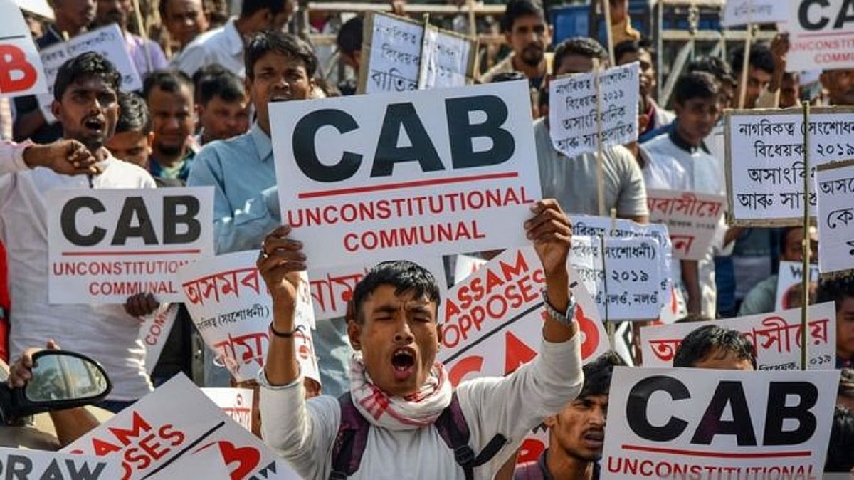 नागरिकता बिल: शिवसेना, यूपी के शिया वक्फ बोर्ड के चेयरमैन वसीम रिजवी ने मोदी सरकार को घेरा, कई जगहों पर प्रदर्शन