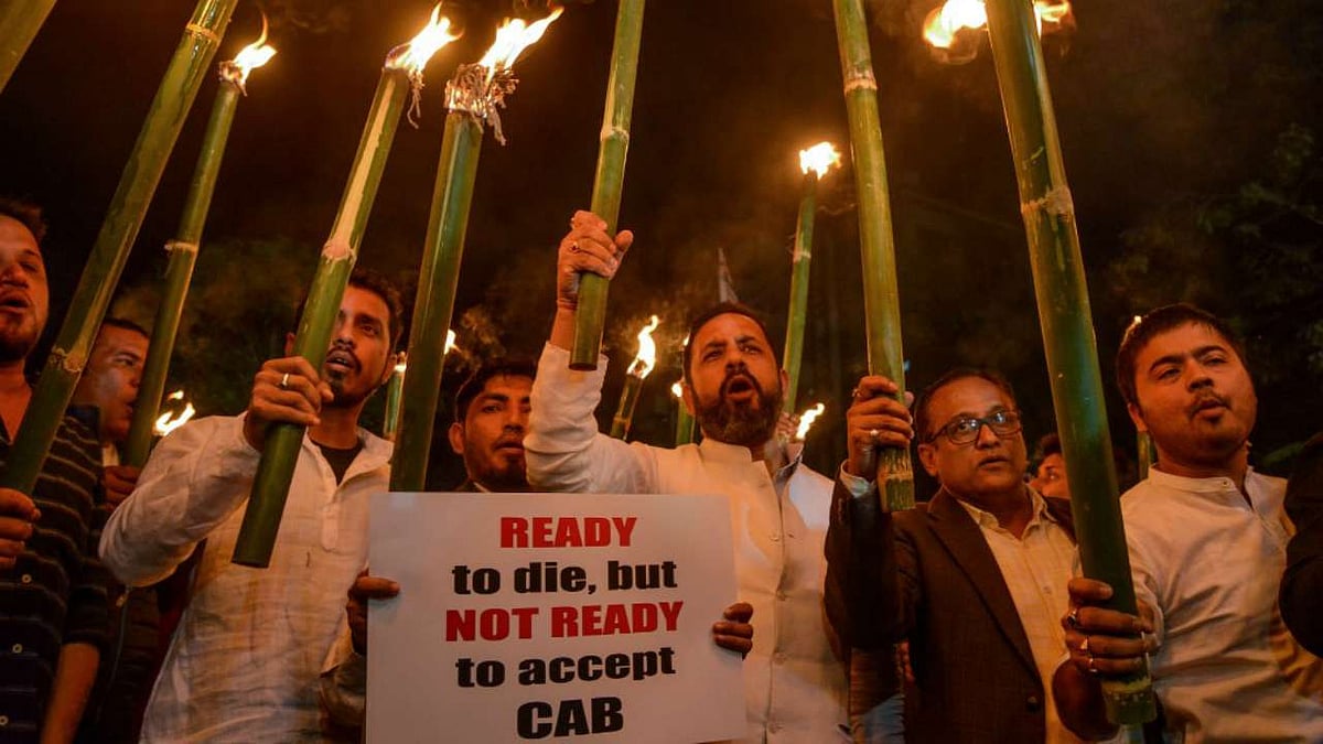 जस्टिस मदन लोकुर, संतोष हेगड़े से लेकर सोली सोराबजी तक सबने माना  कि नागरिकता संशोधन बिल संविधान के ख़िलाफ़
