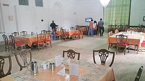अब सांसदों को भी नहीं मिलेगा सस्ता खाना, संसद कैंटीन में खत्म होगी सब्सिडी!