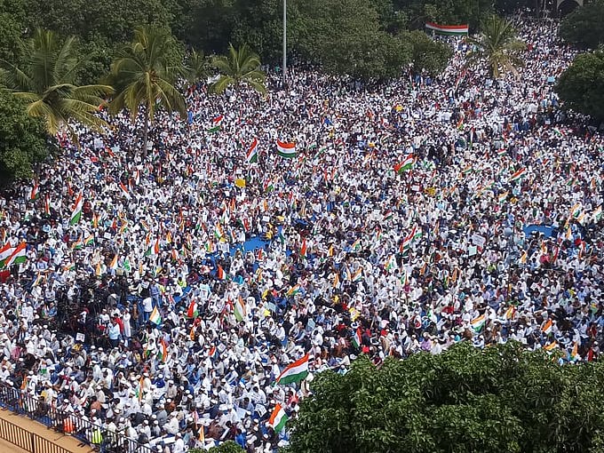 CAA-NRC के खिलाफ बेंगलुरु-चेन्नई में  प्रदर्शन, हजारों की तादाद में सड़क पर उतरे लोग, देखें तस्वीरें और वीडियो
