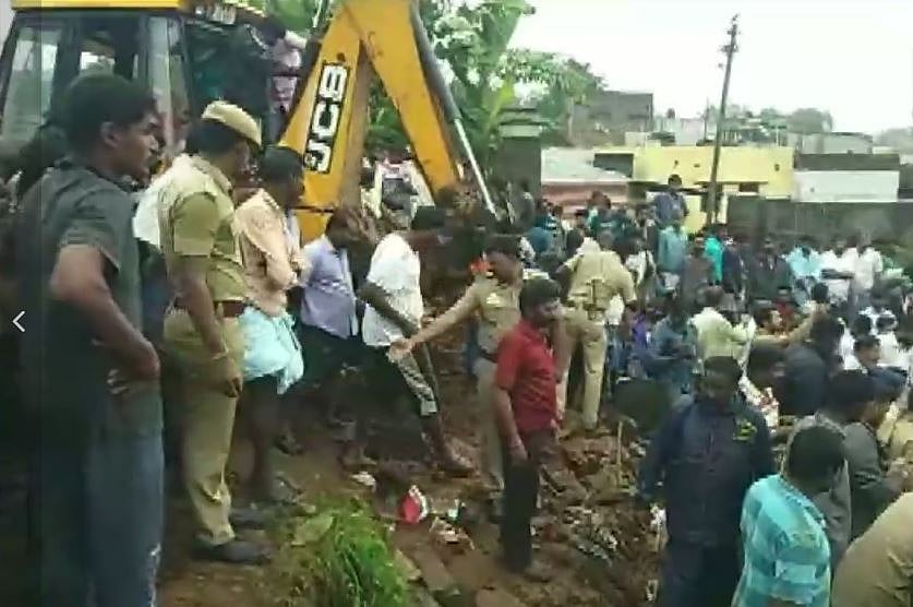 तमिलनाडु में भारी बारिश के बीच कोयंबटूर में दीवार गिरने से कोहराम, 15 लोगों की दर्दनाक मौत