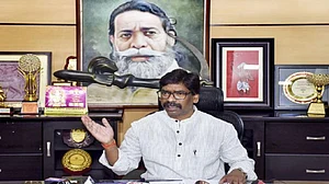 बीजेपी के हर फार्मूले को फेल करने वाले हेमंत को विरासत में मिली राजनीति, दूसरी बार संभालेंगे राज्य की बागडोर