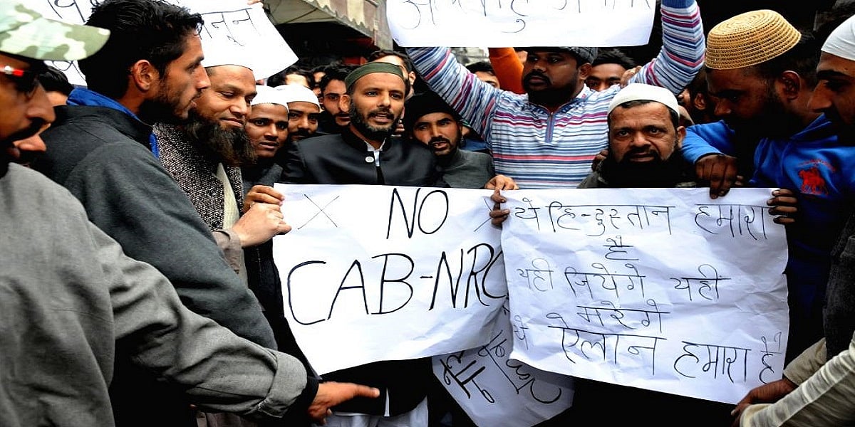 नागरिकता कानून के खिलाफ पूरे भारत में उबाल, बंगाल, बिहार, यूपी से लेकर पंजाब तक विरोध में सड़कों पर उतरे लोग