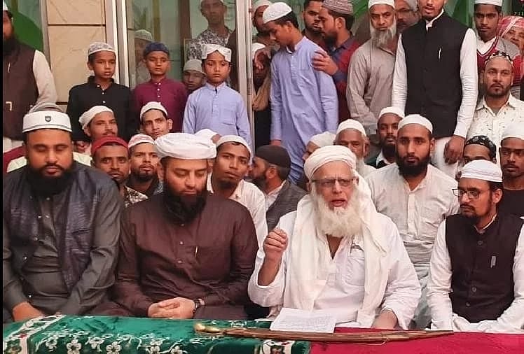 नागरिकता कानून के खिलाफ पूरे भारत में उबाल, बंगाल, बिहार, यूपी से लेकर पंजाब तक विरोध में सड़कों पर उतरे लोग
