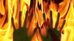 उत्तर प्रदेश में नहीं रुक रहीं रेप की घटनाएं, फतेहपुर में दुष्कर्म बाद किशोरी को जिंदा जलाने की कोशिश