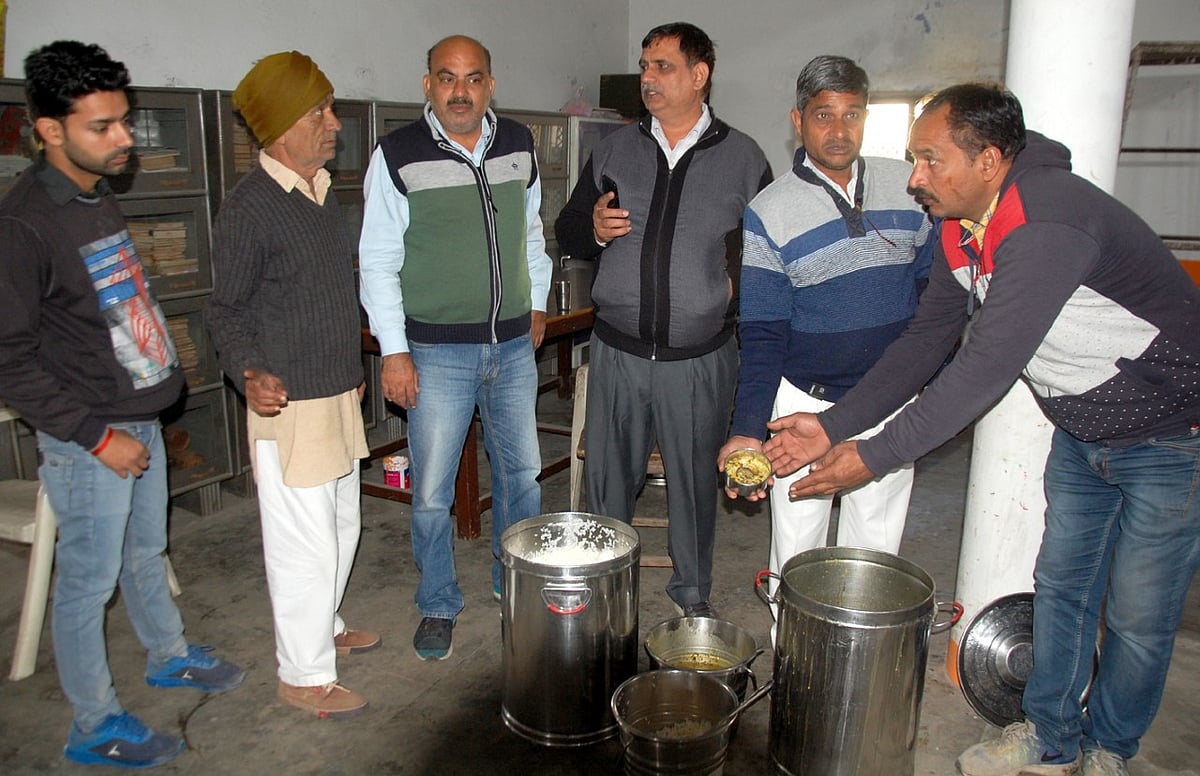 एक्सक्लूसिवः मुजफ्फरनगर में ‘मिड डे’ मील में चूहा निकलना ‘चूक’ है,  मगर हालात  इससे भी बुरे हैं