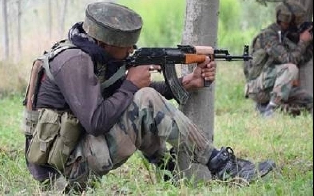 नवजीवन बुलेटिन: जम्मू-कश्मीर में सुरक्षाबलों ने ढेर किया एक आतंकी और फॉर्ब्स सूची में शामिल पीके और कन्हैया कुमार