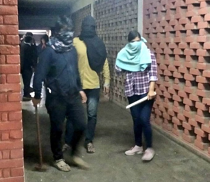 JNU में  हमला करने वाली ABVP की छात्रा का ऑडियो आया सामने, साथी से कहा- ‘प्लीज किसी को मत बताना मैं थी वहां’