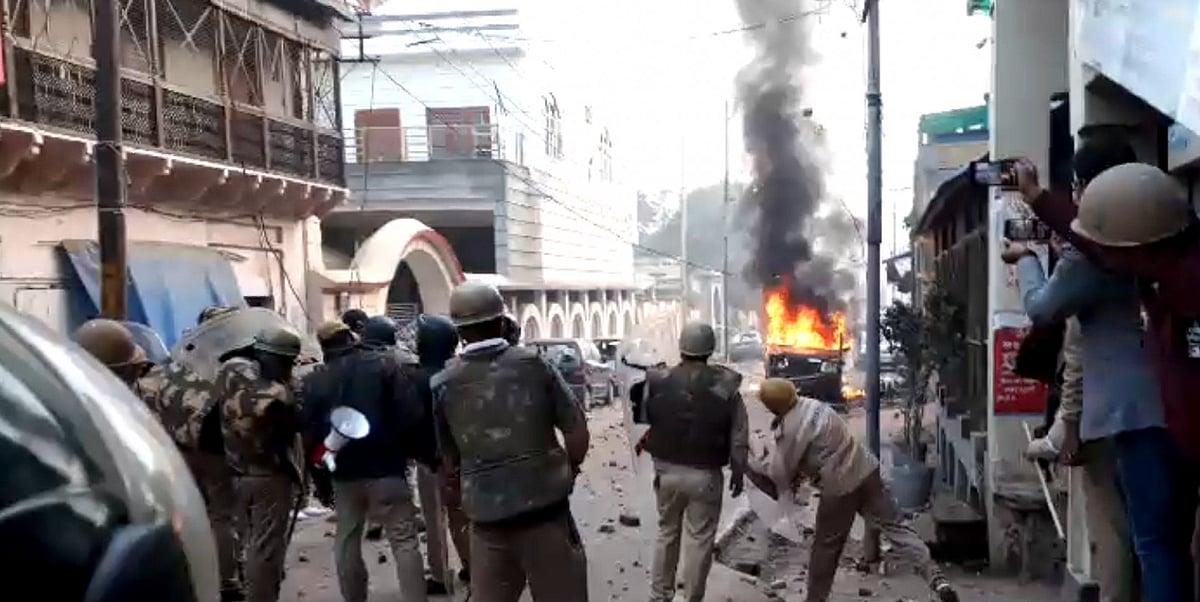 चौतरफा दबाव में योगी सरकार ने माना बेकसूर किए गए गिरफ्तार, CAA विरोध में जेल भेजे गए लोगों की समीक्षा होगी