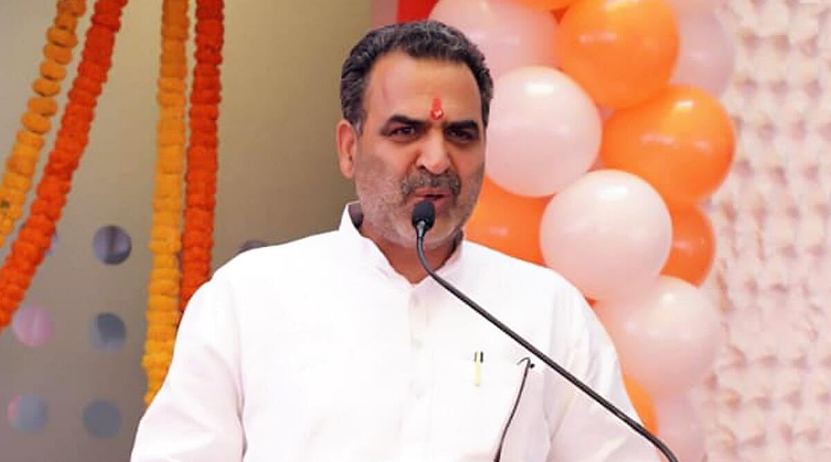 मोदी के मंत्री बालियान की JNU-जामिया के छात्रों को धमकी, राजनाथ सिंह से बोले- दिला दें 10% आरक्षण, कर देंगे इलाज