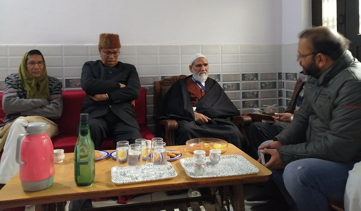 बस मेरे बच्चों को जेल से बाहर निकलवा दीजिये मैं और कुछ नही चाहता: मौलाना असद रज़ा