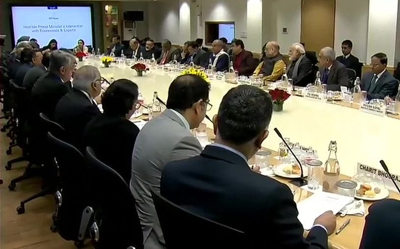 क्या मोदी-शाह की लिखी  बजट स्पीच पढ़ेंगी निर्मला सीतारमण, शीर्ष अर्थशास्त्रियों के साथ बैठक से रहीं नदारद