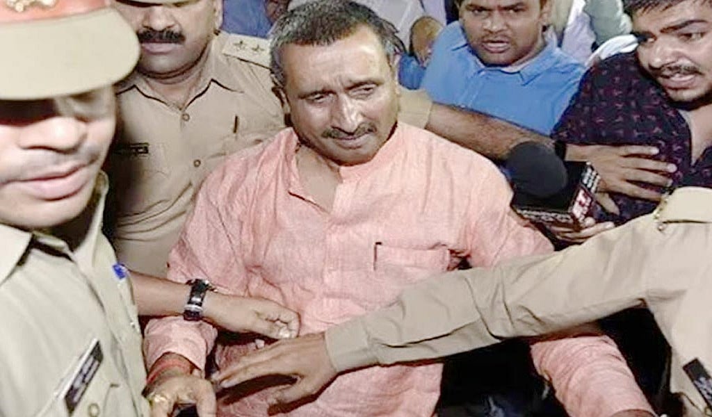 रेप के दोषी कुलदीप सेंगर को बचाने में जुटी योगी सरकार? बीजेपी पर लगे गंभीर आरोप