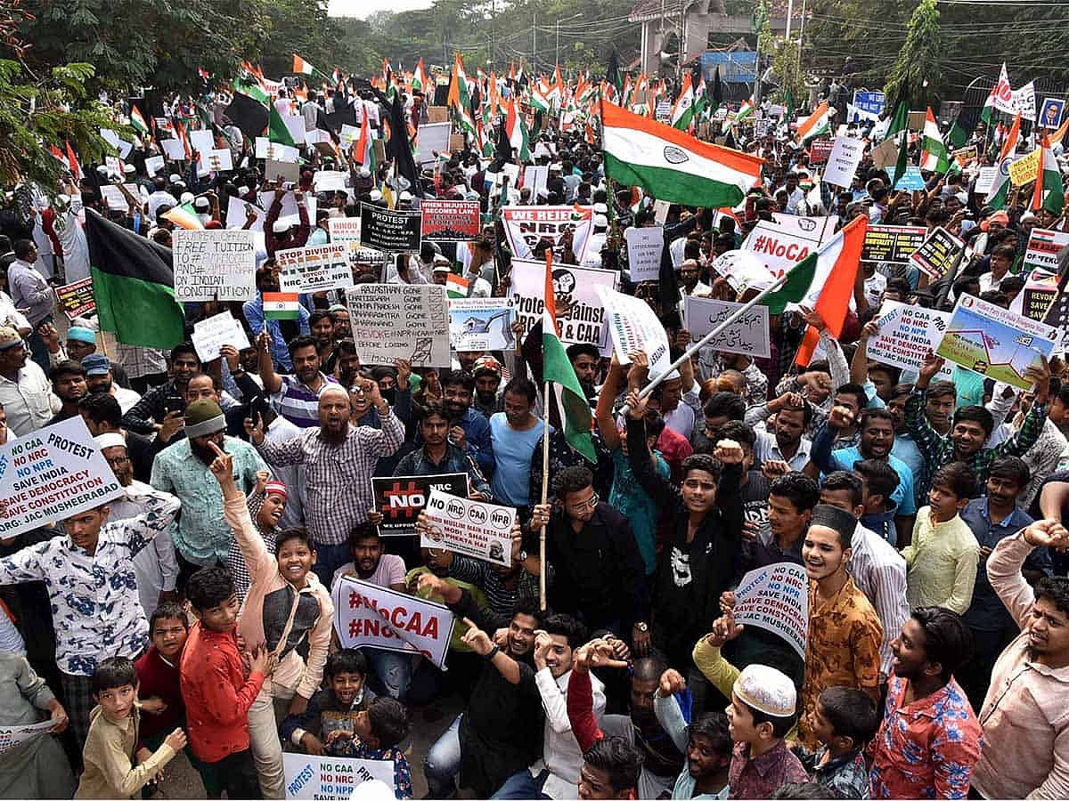 CAA विरोध का जवाब देने में बुरी तरह पिट रही है बीजेपी की सोशल मीडिया सेना, आईटी सेल के पास नहीं है कोई रणनीति