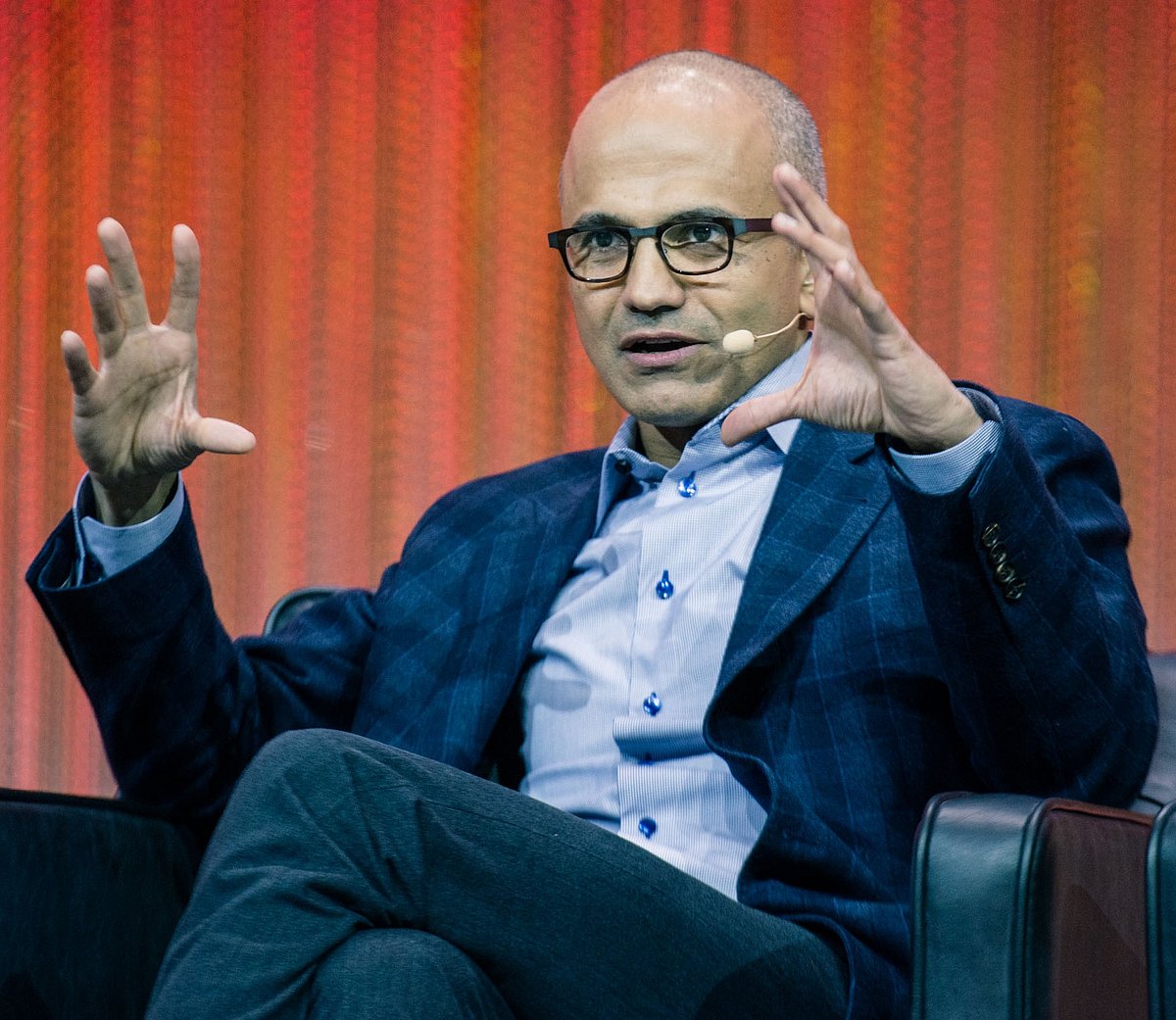 CAA: माइक्रोसॉफ्ट के CEO सत्य नडेला बोले- देश में जो हो रहा है वह दुखद, रामचंद्र गुहा ने बयान का किया स्वागत