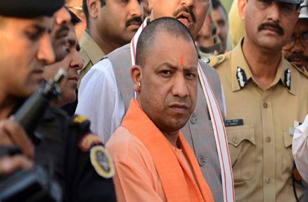 मर्दों से ‘बदला’ लेने के बाद महिलाओं के अपमान पर उतरे योगी, प्रदर्शनकारी औरतों पर दिया शर्मनाक बयान