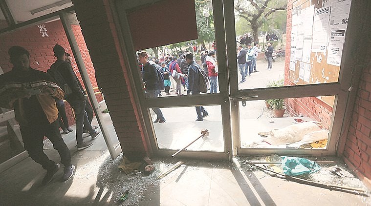 JNU प्रशासन ने FIR में झूठ बोला था, RTI जवाब में माना कि बायोमीट्रिक सिस्टम और CCTV  को नहीं हुआ था कोई नुकसान