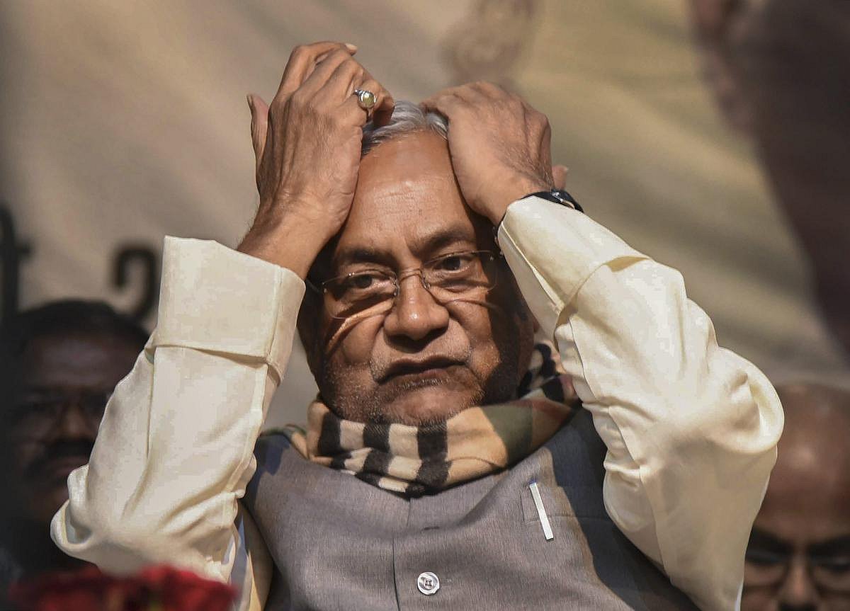 बीजेपी नेता द्वारा नीतीश को ‘पुराना और थका चेहरा’ बताए जाने पर भड़की JDU, पार्टी से निकालने की मांग 