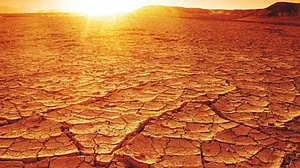 तेजी से गर्म हो रही है पृथ्वी और घट रहा है मानव शरीर का तापमान
