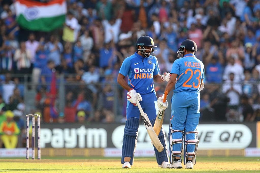 INDvsAUS: फिर विफल रहा भारत का मध्य, निचला क्रम, 50 ओवर से पहले ही ढेर हुई टीम इंडिया