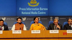 बजट 2020: बेरोजगारी, महंगाई, आर्थिक संकट से उबरने का कोई रोडमैप नहीं, आशंका में डूबे शेयर बाजार में खूनखराबा