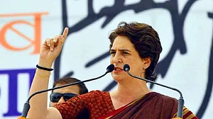 प्रियंका गांधी का सीएम योगी पर हमला, कहा- किसानों के लिए कोरे दावे की बजाए उन्हें मुआवजा दे यूपी सरकार