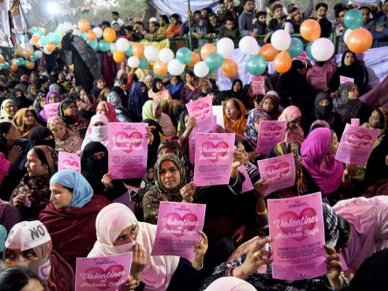 वेलेंटाइन डे पर ‘शाहीन बाग’ ने पीएम मोदी को भेजा ‘प्यार भरा पैगाम’, महिलाएं बोलीं- हमसे बात कीजिए, नफरत नहीं
