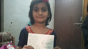 आजमगढ़ की अनाबिया को प्रियंका गांधी ने भेजा तोहफा, लिखा- ‘हमेशा मेरी ब्रेवगर्ल रहना और जब भी दिल करे फोन करना’