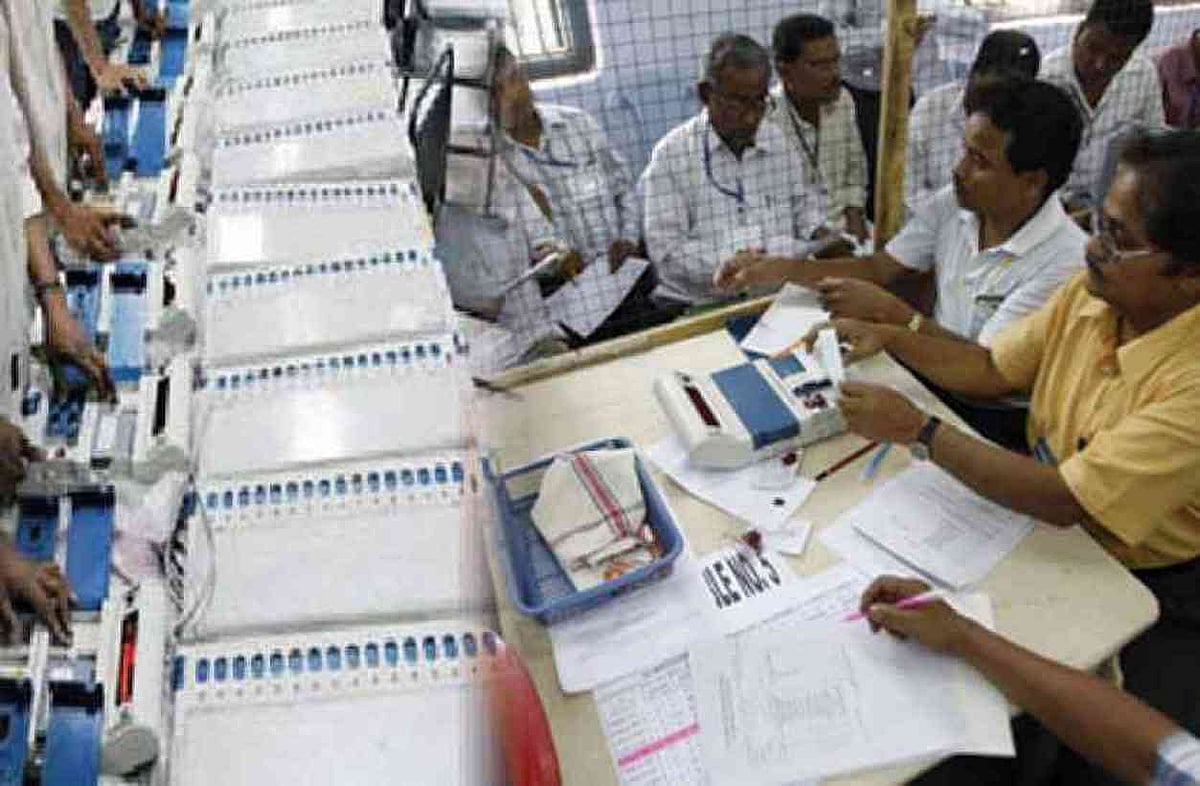 बंगाल चुनाव: मतगणना से पहले एक्शन में सीआरपीएफ, डीजी ने सुरक्षा व्यवस्था का लिया जायजा, कल होगी वोटों की गिनती