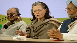 दिल्ली हिंसा के खिलाफ कल राष्ट्रपति से मिलेंगी सोनिया गांधी, वरिष्ठ नेताओं के साथ सौंपेंगी ज्ञापन