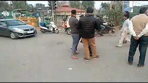 शाहीन बाग: प्रदर्शनकारियों ने दिल्ली से नोएडा जाने वाली सड़क को खोला, एक हिस्सा अभी भी बंद