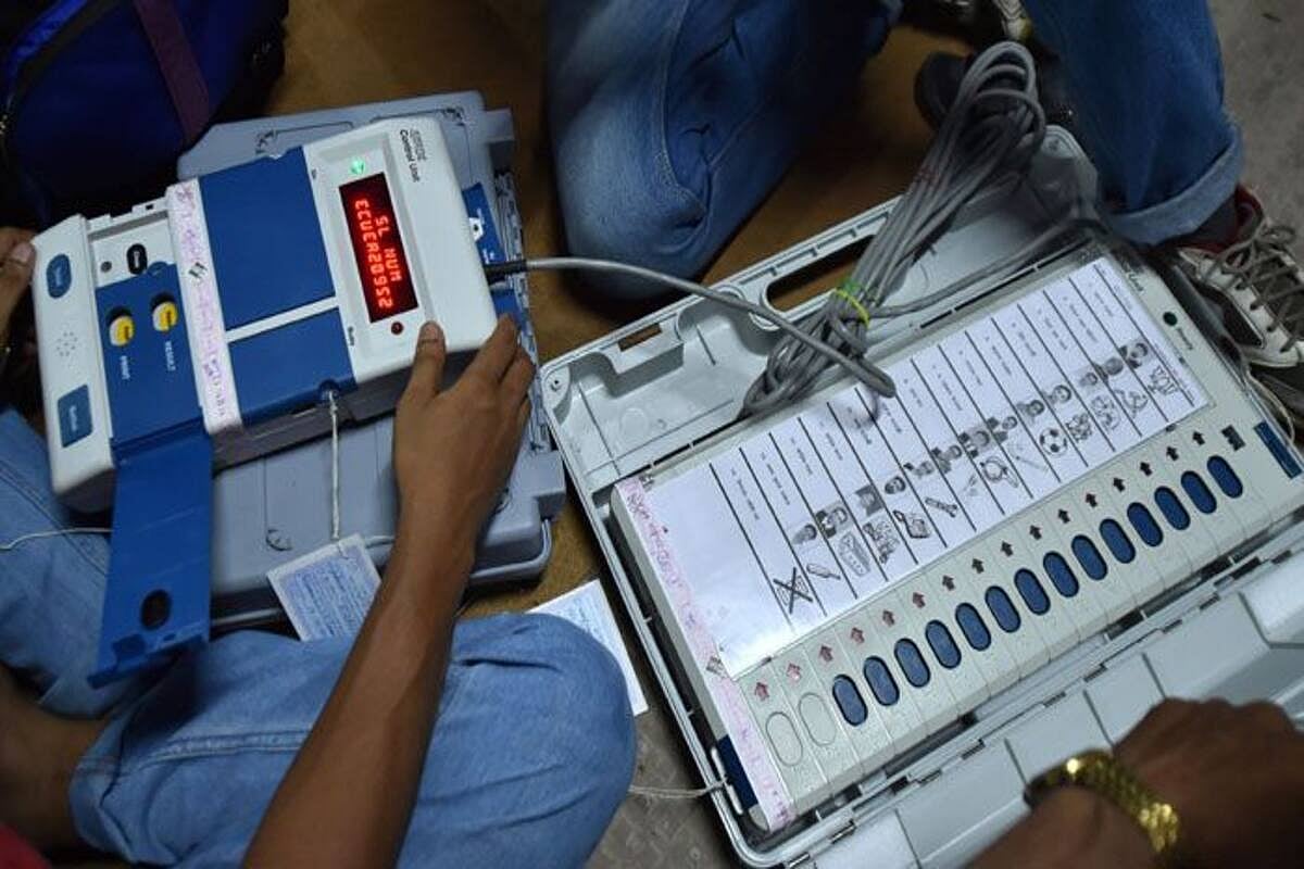 ईवीएम और चुनाव की पारदर्शिता पर उठते सवाल