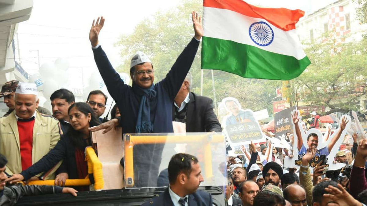 दिल्ली में फिर  केजरीवाल सरकार: पोल ऑफ पोल्स में AAP को 50 से ज्यादा सीटें मिलने का अनुमान, बीजेपी की सीटें बढ़ेंगी