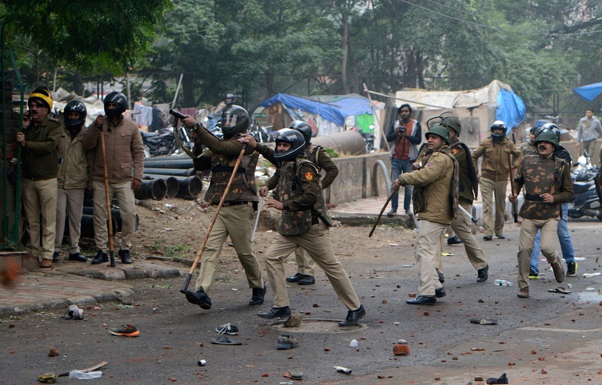 जामिया हिंसा में शरजील सहित 17 के खिलाफ चार्जशीट, लेकिन यूनिवर्सिटी के किसी छात्र का नाम नहीं