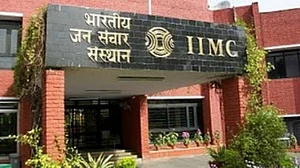 बढ़ी फीस का विरोध करने पर IIMC ने 12 छात्रों को निलंबित किया, 10 दिन में बढ़ी फीस जमा करने का निर्देश